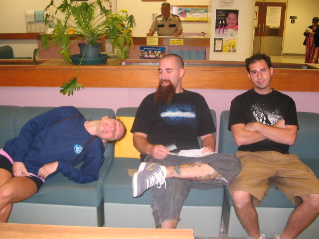 2006_0117_Waiting