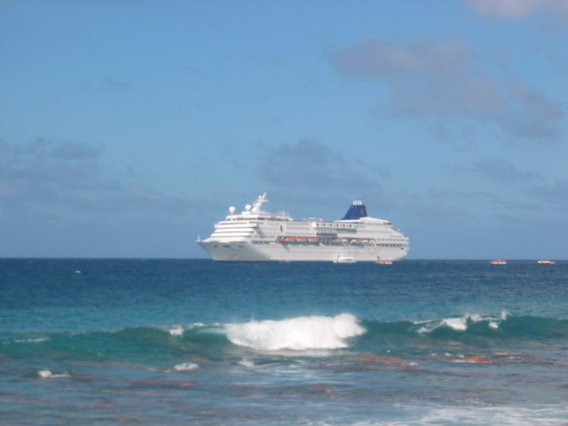 2006_0122_CruiseShip