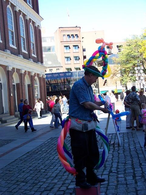 2007_1021BalloonGuy.JPG