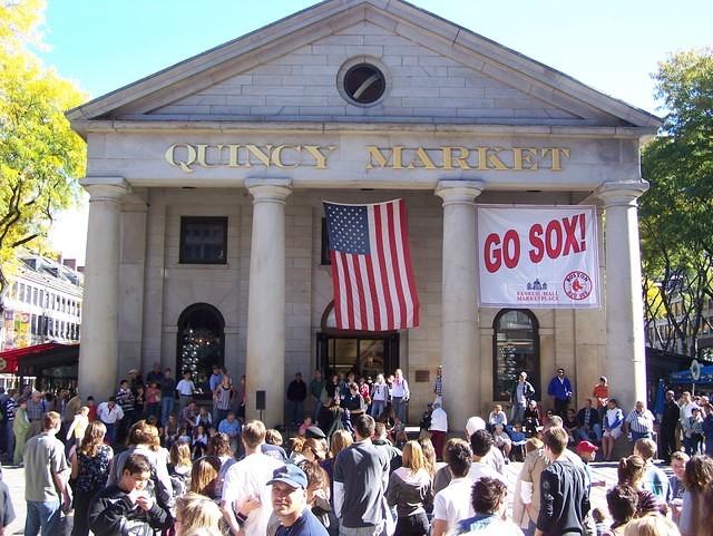 2007_1021BusyMarket.JPG