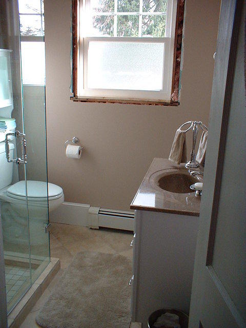 2007_0121BathroomInProgress2