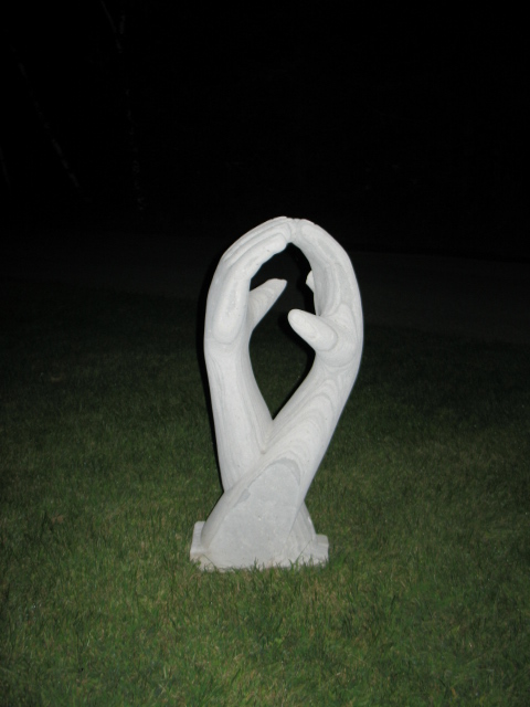 2008_0824NeatoSculptureAtHabatchiRestaurant.jpg