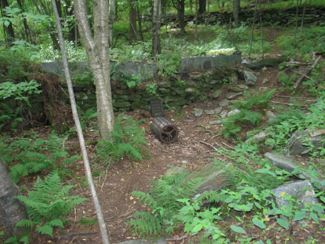 2008_0828Debris3.jpg