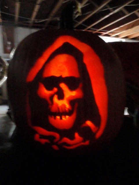 2009_1030PumpkinCarving3.JPG