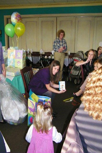2010_1120AnotherBookForAshtyn.jpg