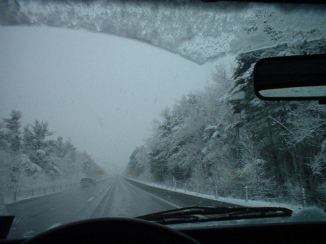 2003_0330SnowyDrive