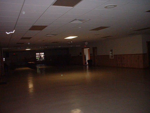 2005_1014_TheRoomBeforeDecoration.JPG