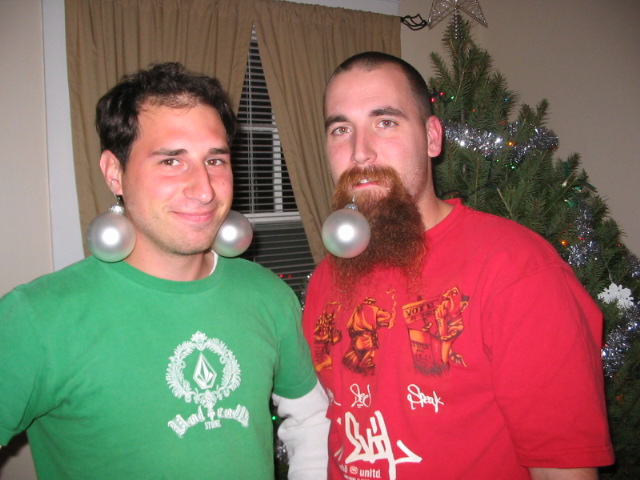 2005_1125_YuleTimeThugs.JPG