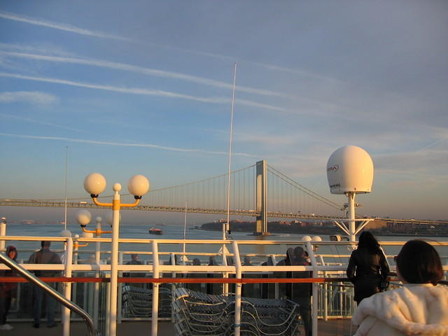 The Hudson behind some radar stuffz.