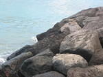 2006_0118_BigRedGrabOnTheRocks