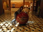 2009_1124MamaAtHardRock2.JPG